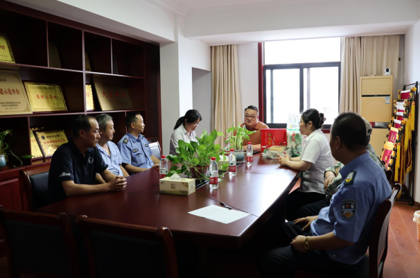 端午未至，溫情先行——潤馨物業(yè)工會組織困難職工座談會
